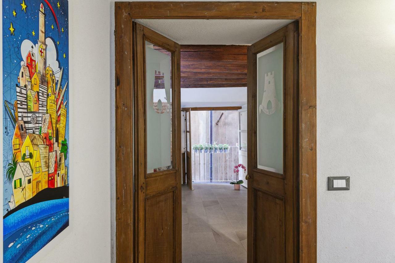 Wood And Stone Apartment In The Historical Center Genova Eksteriør bilde