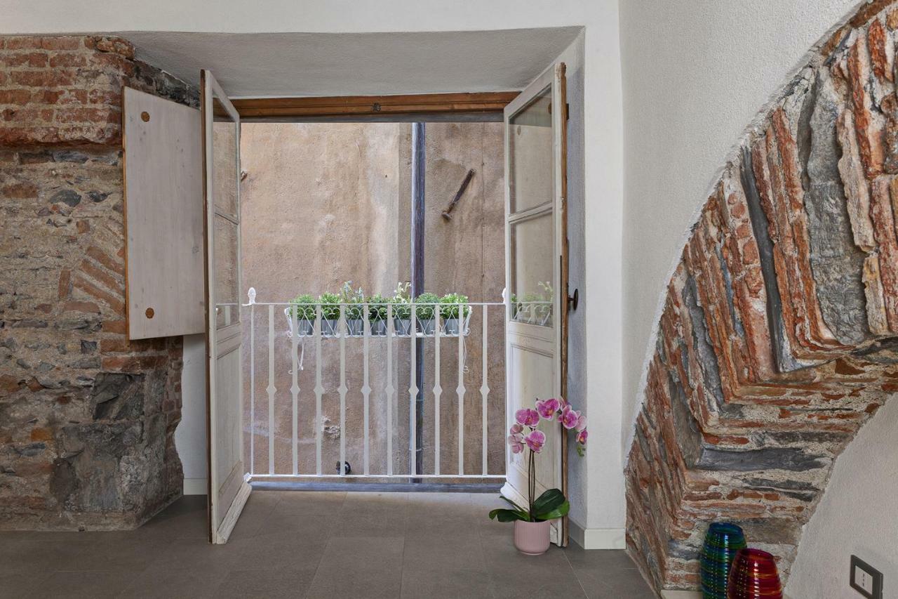 Wood And Stone Apartment In The Historical Center Genova Eksteriør bilde