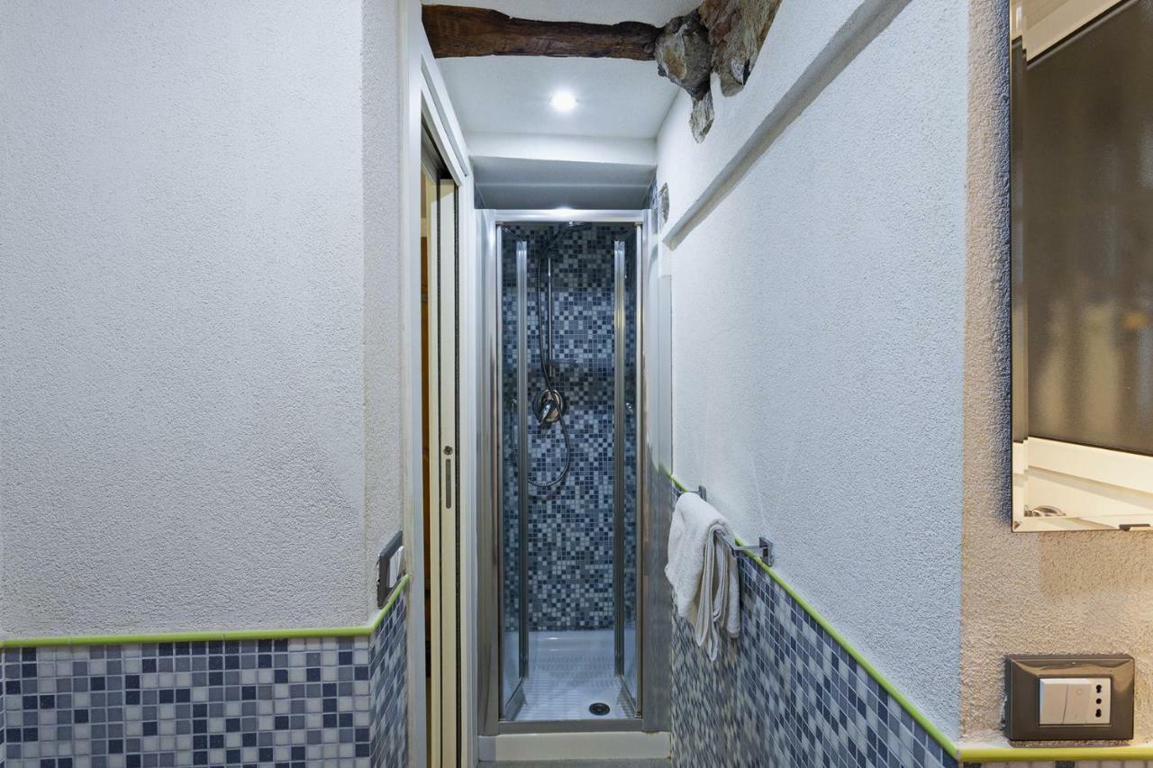 Wood And Stone Apartment In The Historical Center Genova Eksteriør bilde