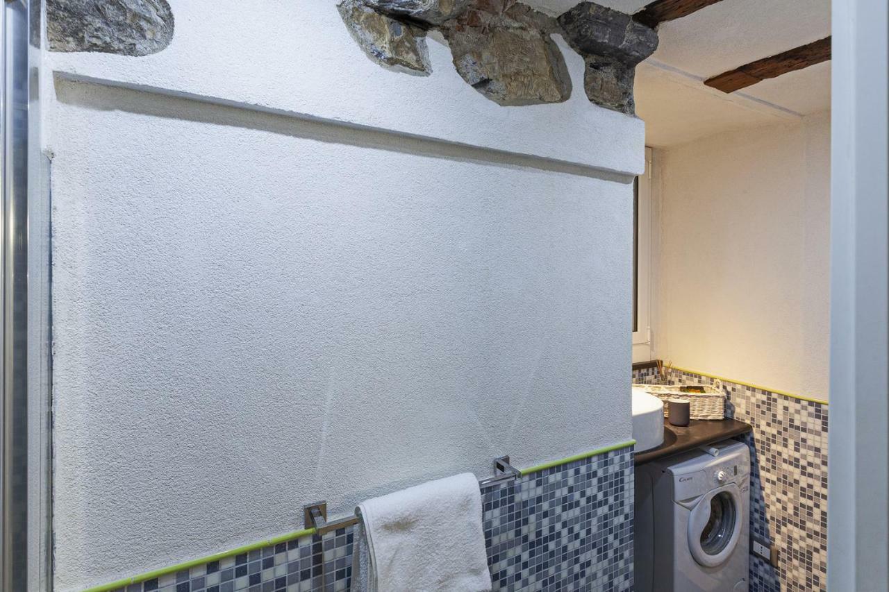 Wood And Stone Apartment In The Historical Center Genova Eksteriør bilde